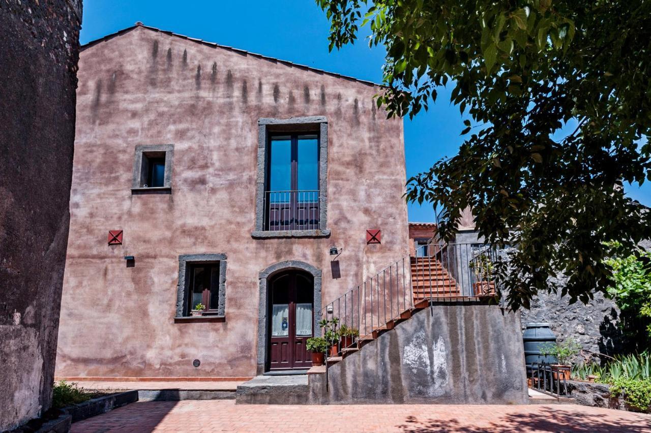 Gli Iris Apartments By Wonderful Italy Linguaglossa Dış mekan fotoğraf