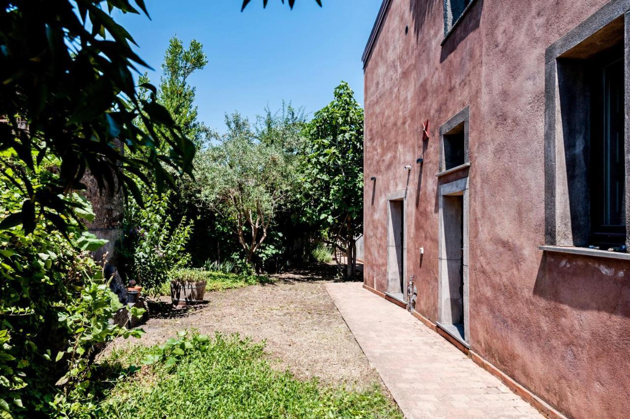 Gli Iris Apartments By Wonderful Italy Linguaglossa Dış mekan fotoğraf