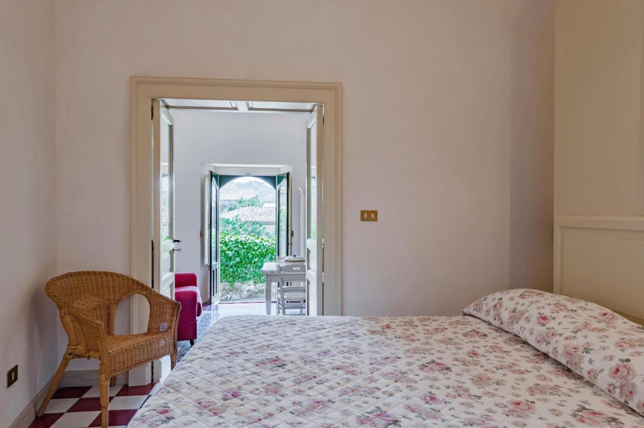 Gli Iris Apartments By Wonderful Italy Linguaglossa Dış mekan fotoğraf