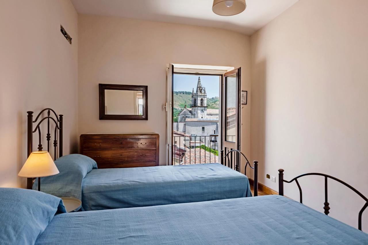 Gli Iris Apartments By Wonderful Italy Linguaglossa Dış mekan fotoğraf